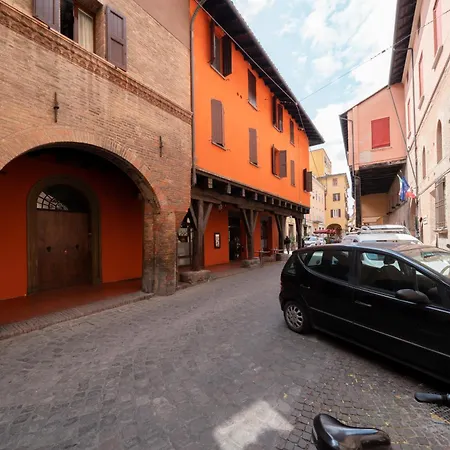 Design In The Heart Of Palazzograssi * Bologna